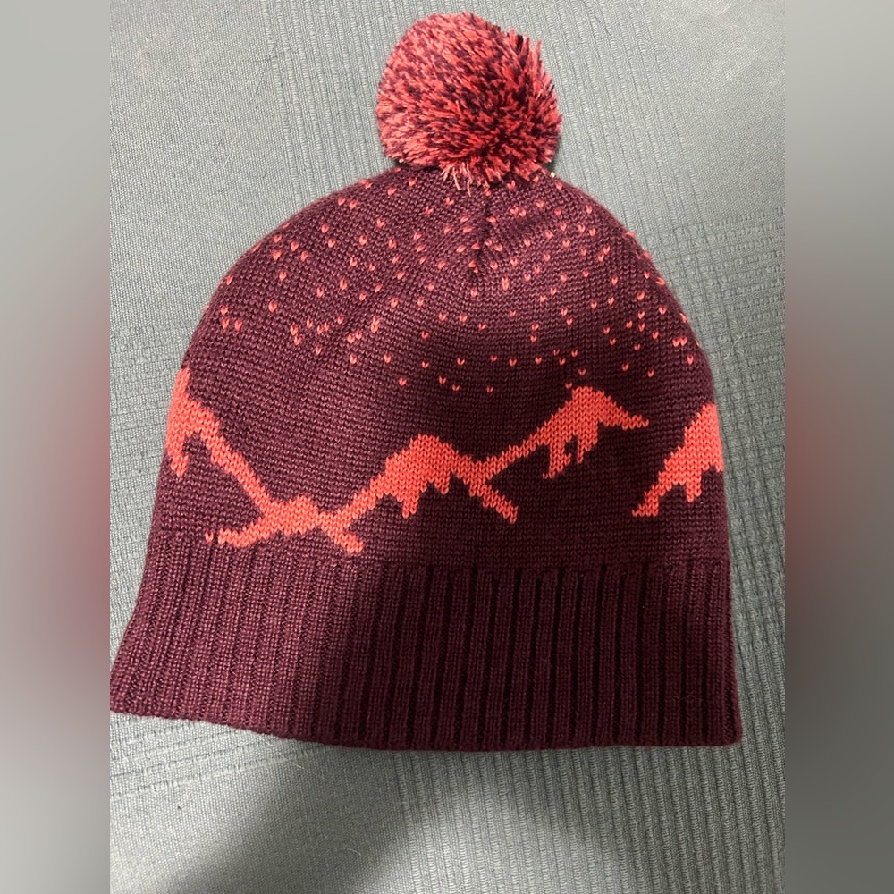 Woods wonder hat.  Never warm.  Tags have been removed.